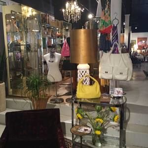 Meet your Posher, Bethie